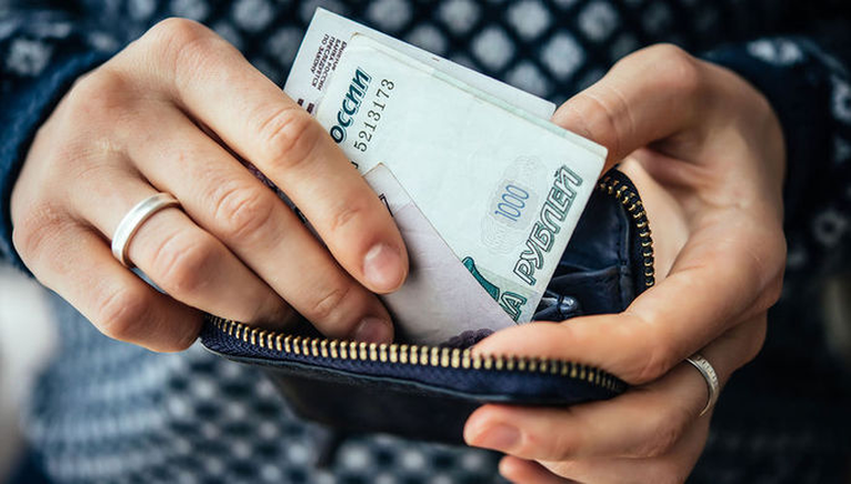 Должники не останутся за бортом: в Минэкономразвития предложили не забирать последние деньги у людей
