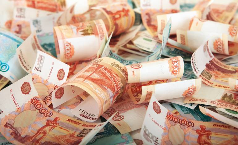 Каждый россиянин должен банкам по 150 тысяч рублей. Каждый россиянин должен банкам по 150 тысяч рублей.